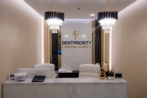 Avantaje și dezavantaje aparatului dentar invisalign